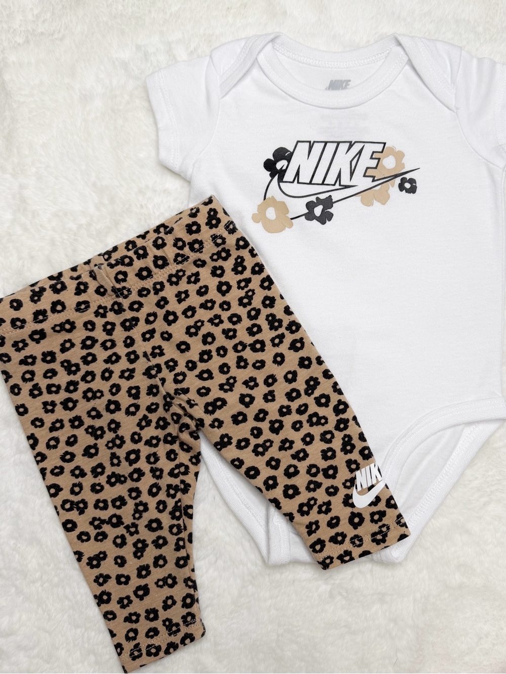 Nike Baby Girls Floral Set